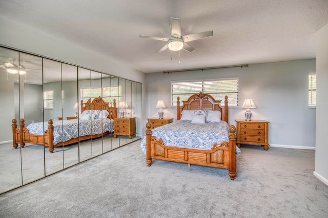 495 Prestwick Circle, Palm Beach Gardens, FL 33418