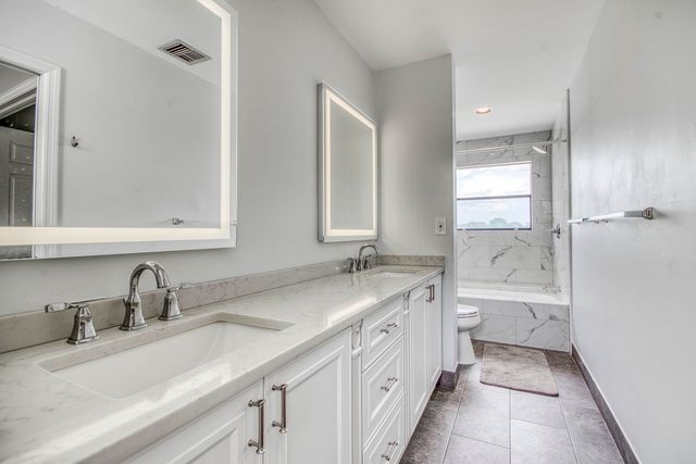 495 Prestwick Circle, Palm Beach Gardens, FL 33418