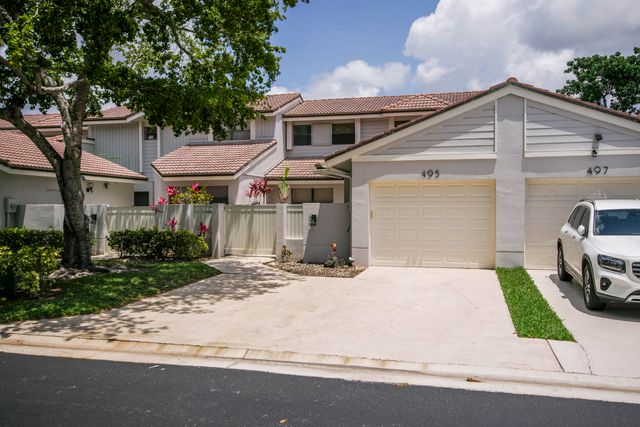 495 Prestwick Circle, Palm Beach Gardens, FL 33418