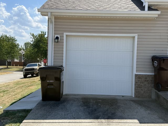 1439 Riverbrook Dr, Hermitage, TN 37076