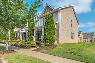 1439 Riverbrook Dr, Hermitage, TN 37076