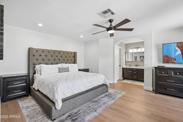 4451 W Creedance Boulevard, Glendale, AZ 85310