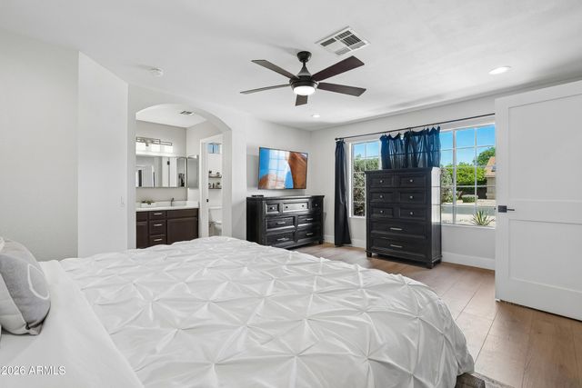 4451 W Creedance Boulevard, Glendale, AZ 85310