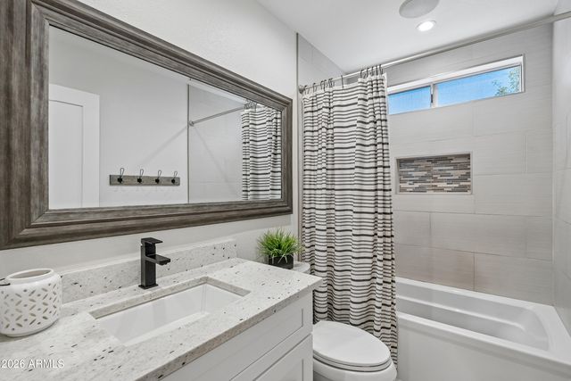 4451 W Creedance Boulevard, Glendale, AZ 85310