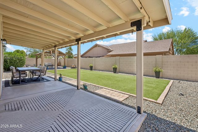 4451 W Creedance Boulevard, Glendale, AZ 85310