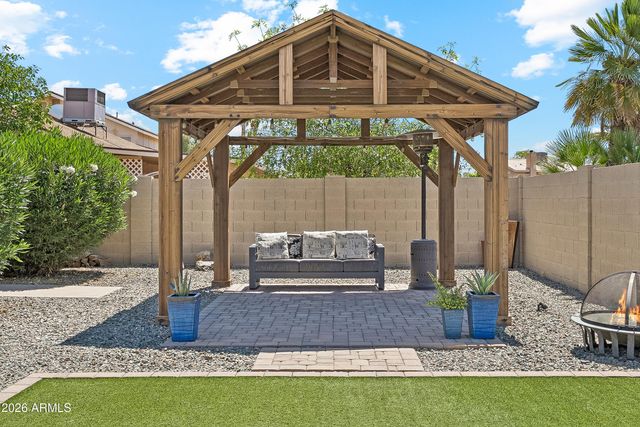 4451 W Creedance Boulevard, Glendale, AZ 85310