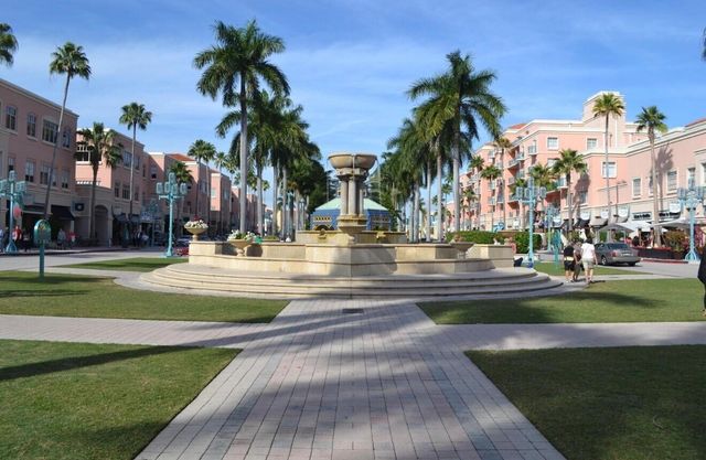 22088 Palms Way 204, Boca Raton, FL 33433