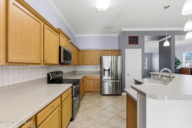 2510 BRITNEY LAKES Lane, Jacksonville, FL 32221