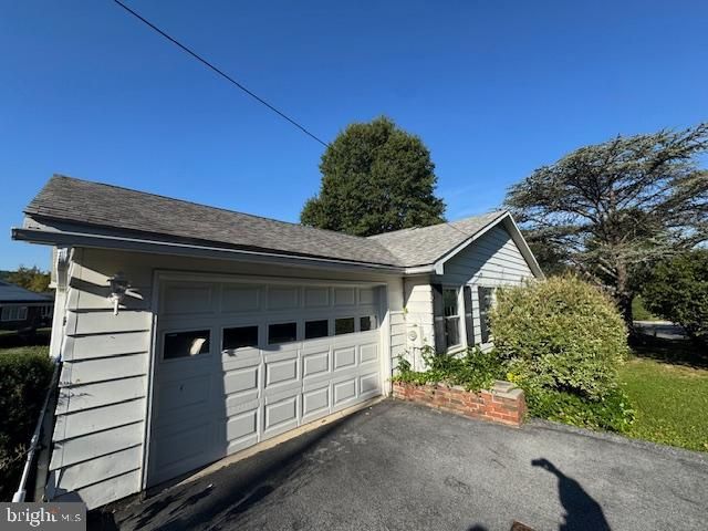 42 GRAND PKWY, Lewistown, PA 17044