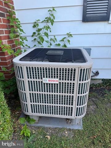 42 GRAND PKWY, Lewistown, PA 17044