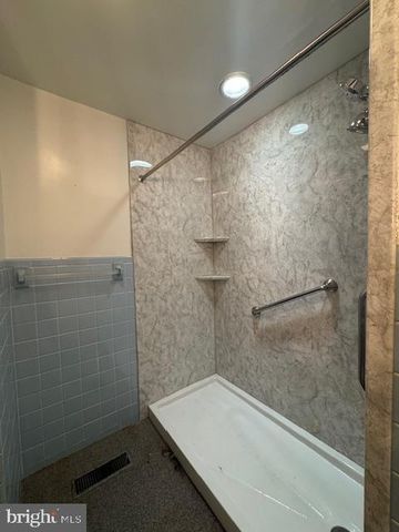 42 GRAND PKWY, Lewistown, PA 17044