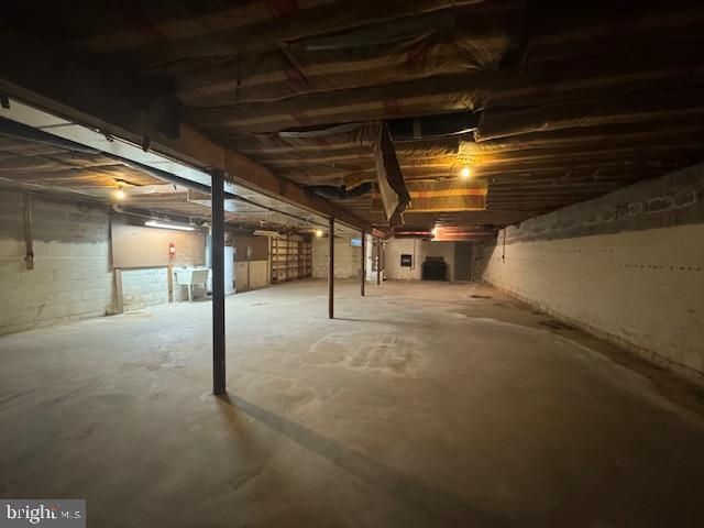 42 GRAND PKWY, Lewistown, PA 17044