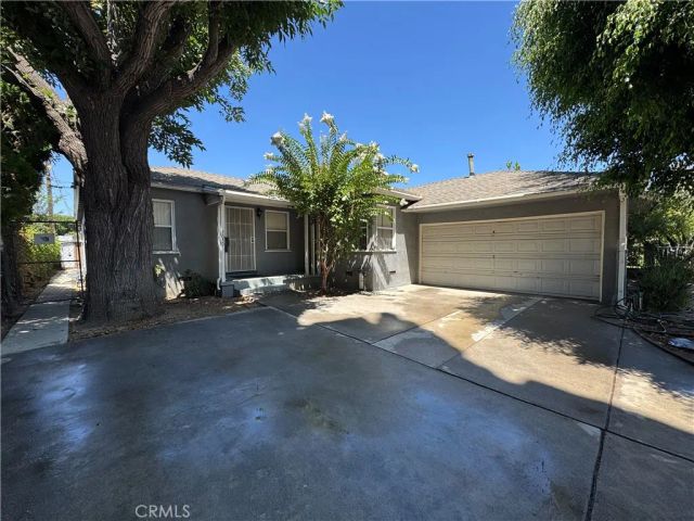 7039 Hesperia, Reseda, CA 91335