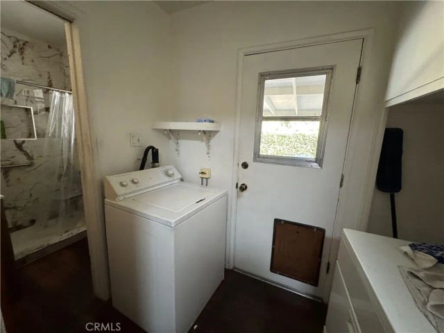 7039 Hesperia, Reseda, CA 91335