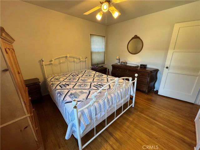 7039 Hesperia, Reseda, CA 91335