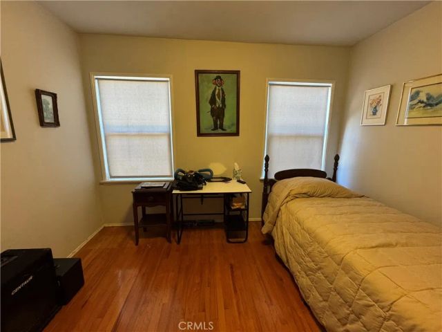 7039 Hesperia, Reseda, CA 91335