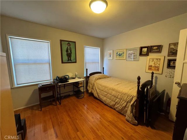 7039 Hesperia, Reseda, CA 91335
