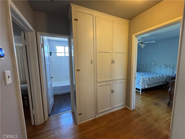 7039 Hesperia, Reseda, CA 91335