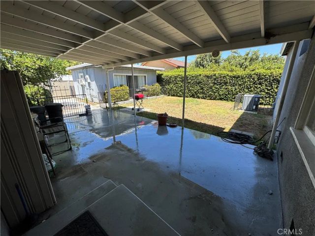 7039 Hesperia, Reseda, CA 91335