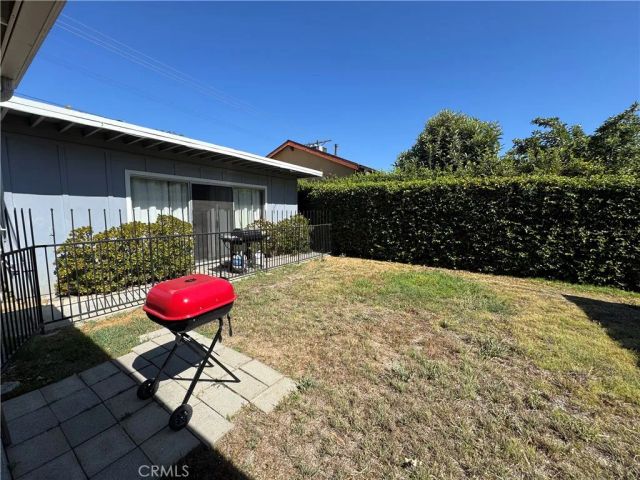 7039 Hesperia, Reseda, CA 91335