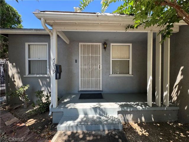 7039 Hesperia, Reseda, CA 91335