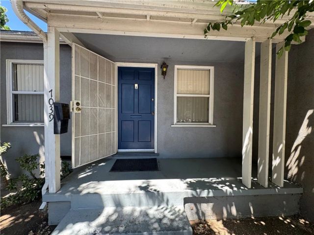7039 Hesperia, Reseda, CA 91335