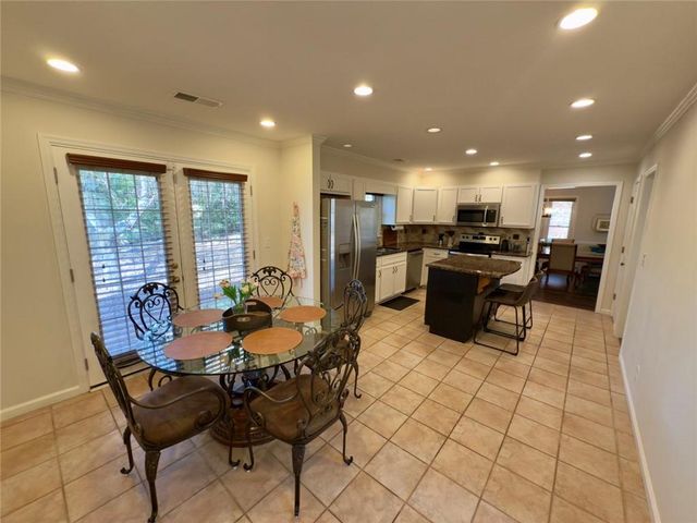 410 Emerald Parkway, Sugar Hill, GA 30518