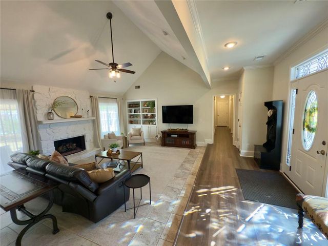 410 Emerald Parkway, Sugar Hill, GA 30518