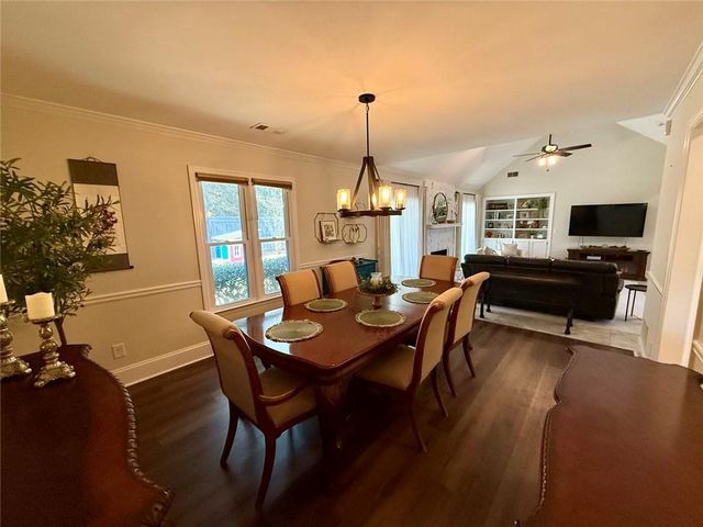 410 Emerald Parkway, Sugar Hill, GA 30518