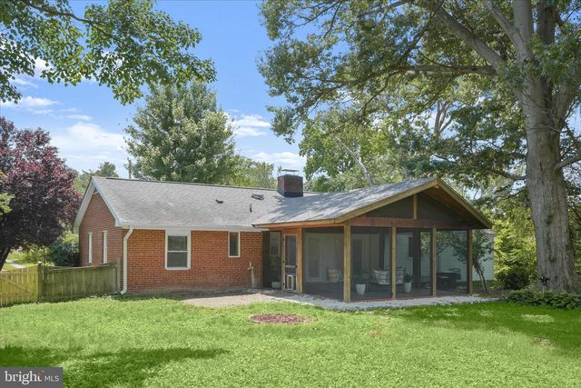 7422 AXTON ST, Springfield, VA 22151