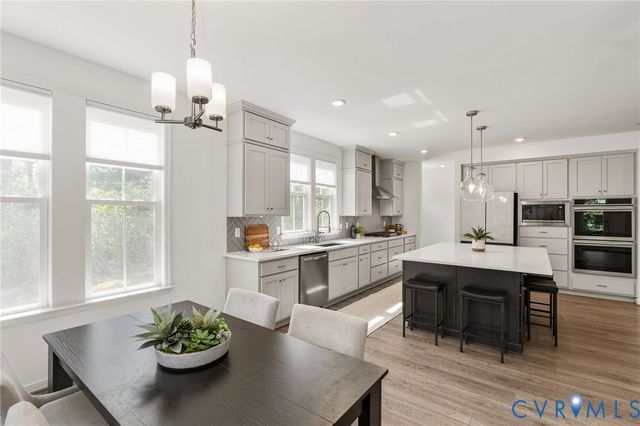 8321 Roden Dr, Mechanicsville, VA 23111