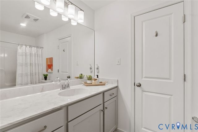 8321 Roden Dr, Mechanicsville, VA 23111