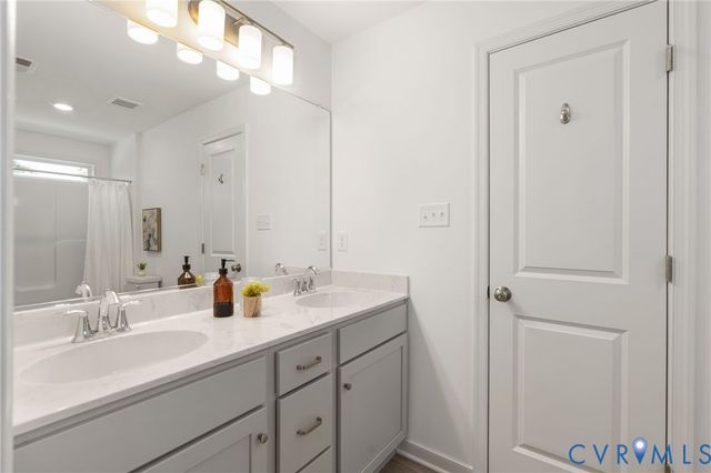 8321 Roden Dr, Mechanicsville, VA 23111