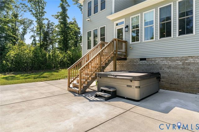 8321 Roden Dr, Mechanicsville, VA 23111