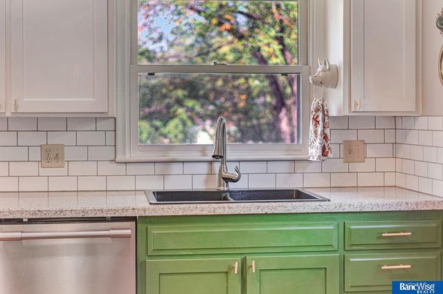 5815 Saint Paul Avenue, Lincoln, NE 68507