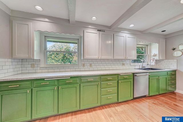 5815 Saint Paul Avenue, Lincoln, NE 68507