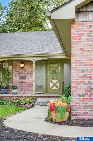 5815 Saint Paul Avenue, Lincoln, NE 68507