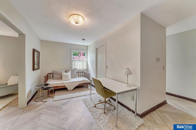 5815 Saint Paul Avenue, Lincoln, NE 68507