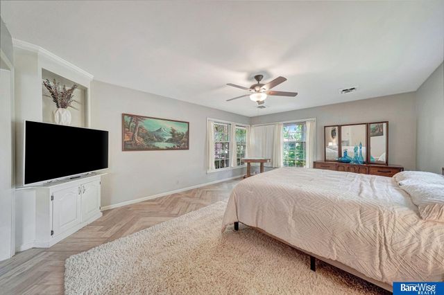 5815 Saint Paul Avenue, Lincoln, NE 68507