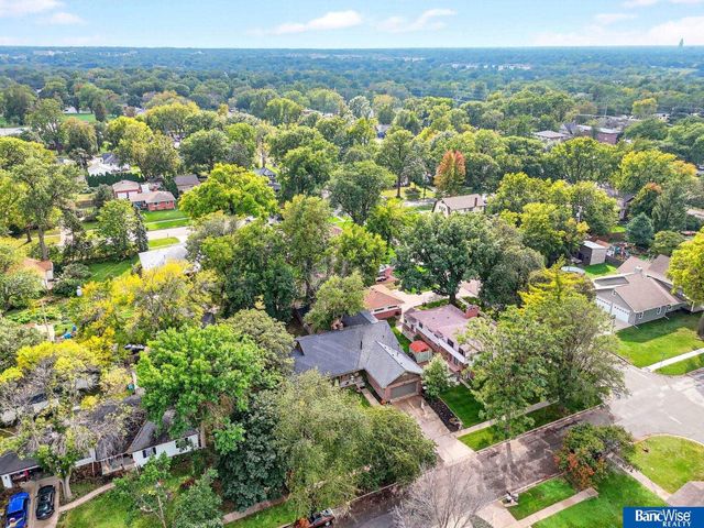 5815 Saint Paul Avenue, Lincoln, NE 68507