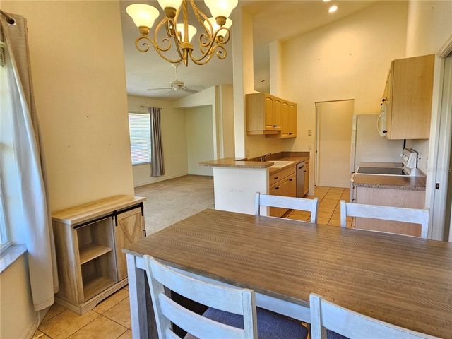 904 CASA DEL LAGO WAY 904, Venice, FL 34292