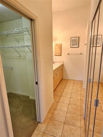 904 CASA DEL LAGO WAY 904, Venice, FL 34292