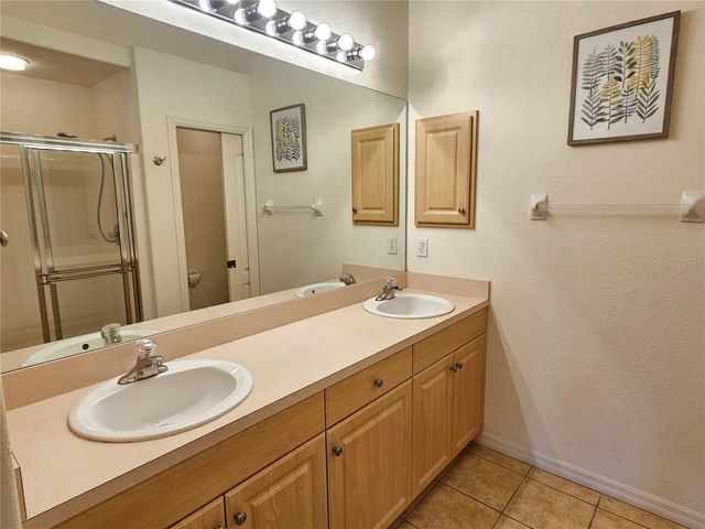 904 CASA DEL LAGO WAY 904, Venice, FL 34292