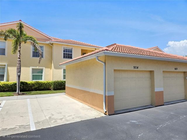 904 CASA DEL LAGO WAY 904, Venice, FL 34292