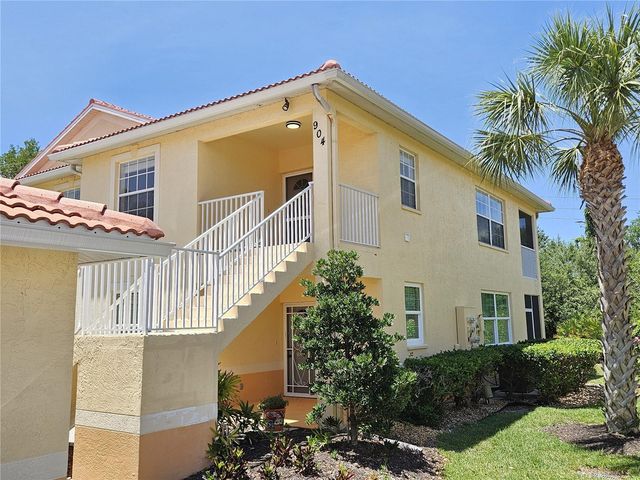 904 CASA DEL LAGO WAY 904, Venice, FL 34292