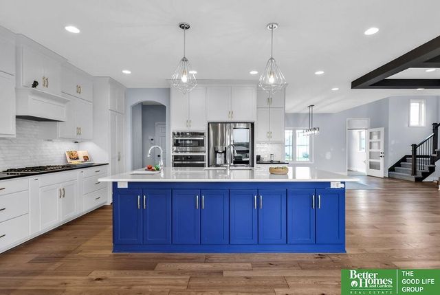 9929 S 103 Avenue Circle, Papillion, NE 68046