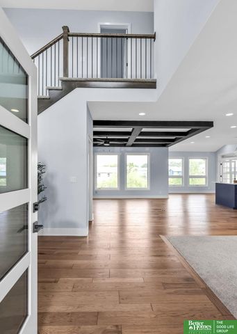 9929 S 103 Avenue Circle, Papillion, NE 68046