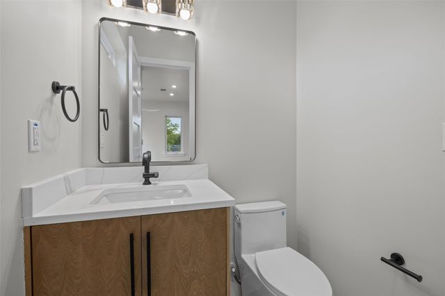 100 W Odell ST 3, Austin, TX 78752