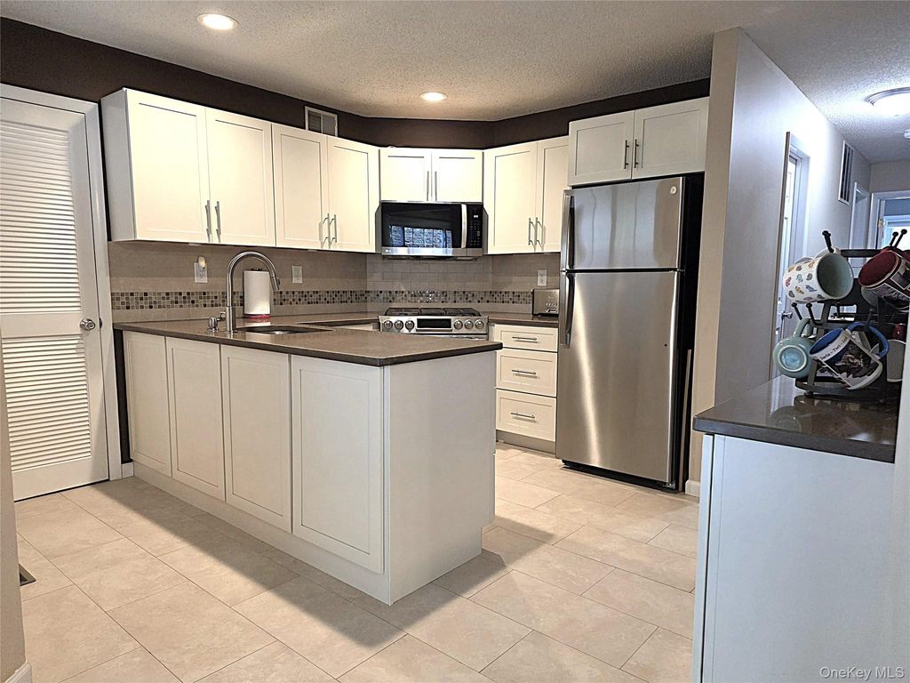 99 Eagle Ridge Way, Nanuet, NY 10954 — photo 4