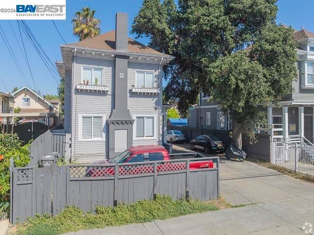 1832 Fruitvale Ave, Oakland, CA 94601